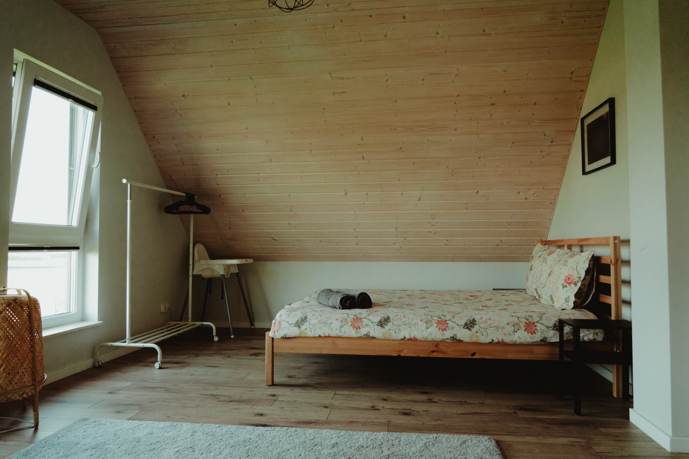 TOKAMA cottage interior — image 4